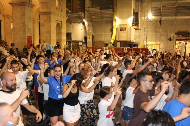 folclore-piazza-battisti-7-650x433