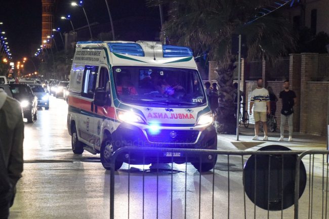 notte-di-ferragosto-intervento-ambulanza-civitanova-FDM-18-650x433