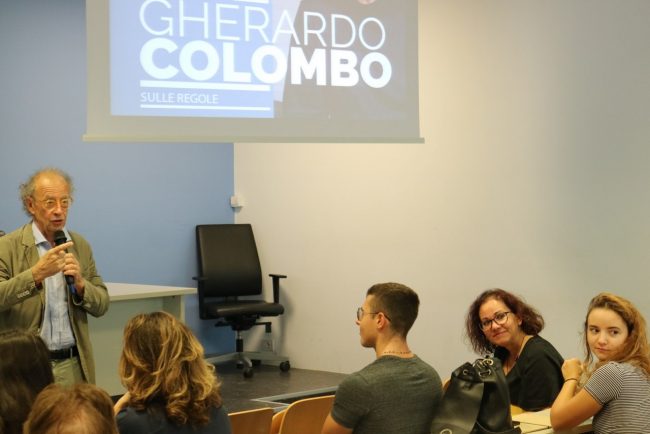 Colombo-_-studenti2-650x434