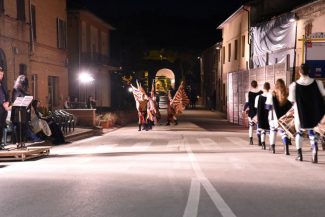 RIEVOCAZIONE-2019-SBANDIERATORI-SBSBR_9579-2-325x217
