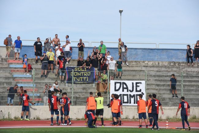 civitanovese-atletico-centobuchi-striscione-daje-robè-FDM