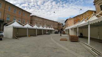 mercato-attività-produttive-sseverino-2-325x183