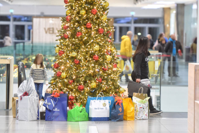 centro-commerciale-cuore-adriatico-natale-2019-civitanova-FDM-13-650x433