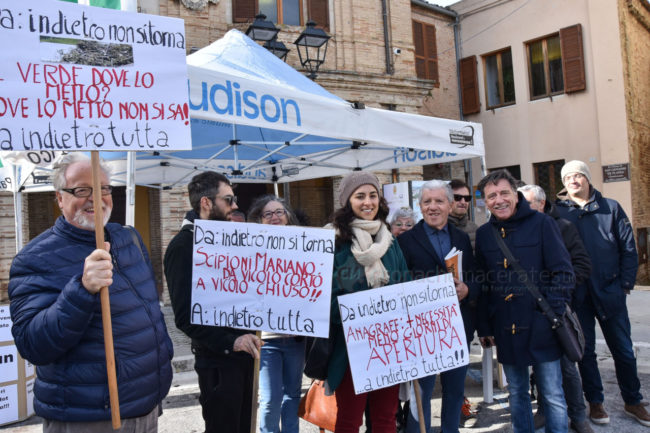 pd-partito-democratico-potenza-picena-FDM-2-650x433