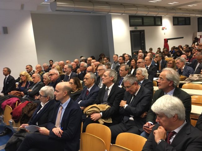 tavola-rotonda-econmia-4-650x488