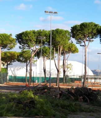 villa-fermani-parcheggi2-325x382