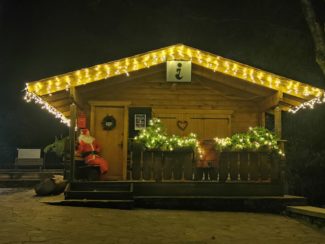 albero-natale-bolognola-2-325x244