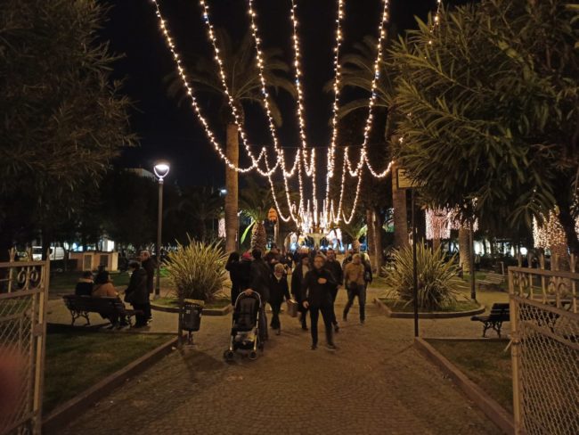 luminarie-civitanova-natale-4-650x488