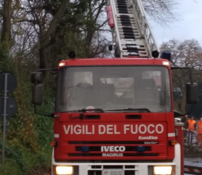 maltempo-vento_treia-5-e1576957722424-650x565