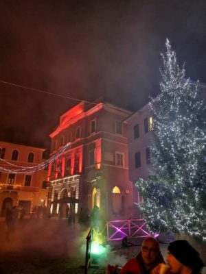 palazzo-8-dicembre-300x400