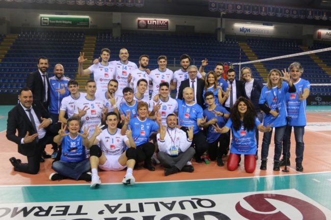 Scatto-vittoria-Foto-Mecozzi-goldenplast