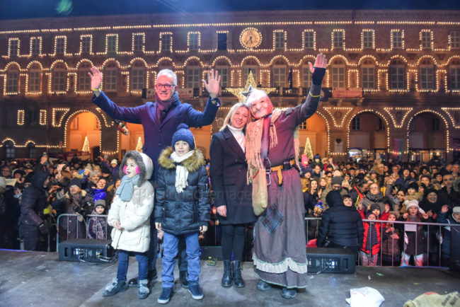 befana-piazza-xx-settembre-civitanova-FDM-12-650x434