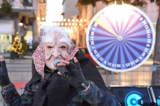 befana-piazza-xx-settembre-civitanova-FDM-4-650x434