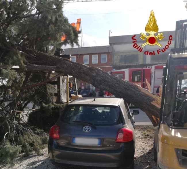 vigili-del-fuoco-danni-tolentino-caldarola-2-e1580226351240-650x586