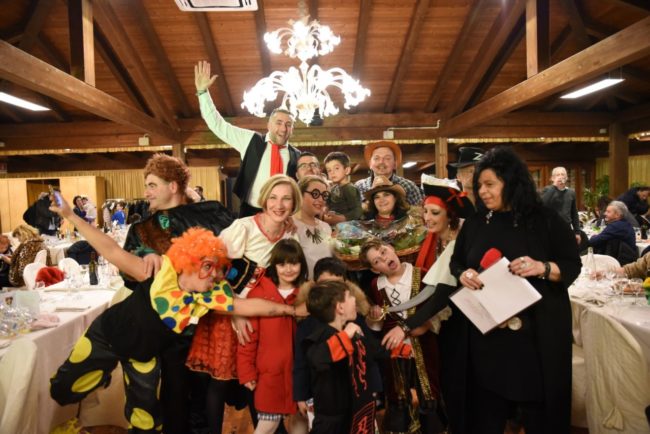 VEGLIONE-CARNEVALE-GRUPPO-NUMEROSO-SBR_2920-2-650x434