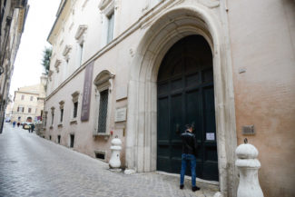 VirusCorona_Buonaccorsi_FF-7-325x217
