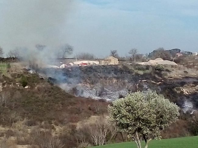 incendio_treia_foto_vittorio_farabollini-2-650x488