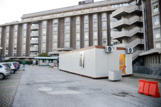 CoronaVirus_ContainerTriage_FF-3-325x217