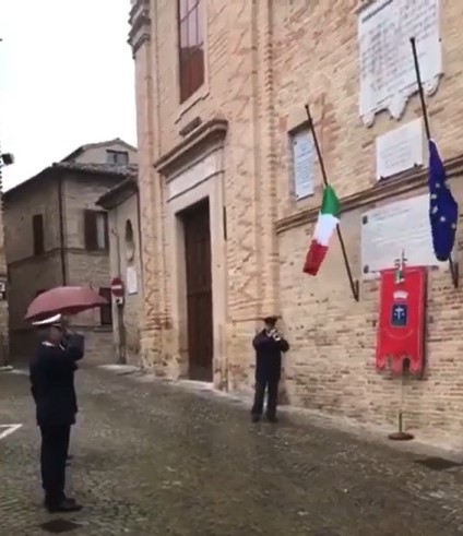 bandiere-mezzasta-montecassiano