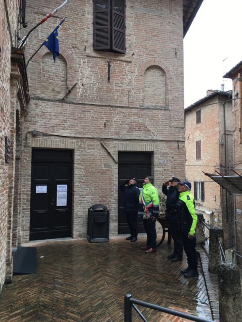 bandiere-mezzasta-sarnano
