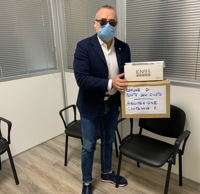 foto-donazione-Comune-Monte-San-Giusto