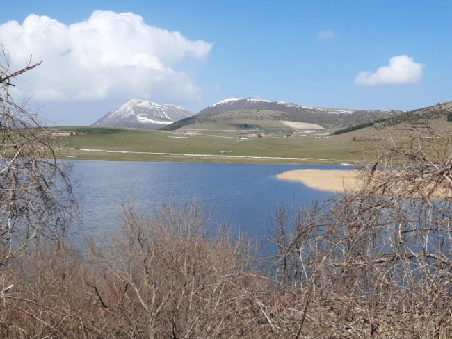 piani-di-montelago-sefro-lago-effimero-matteo-mazzoni-5-650x488