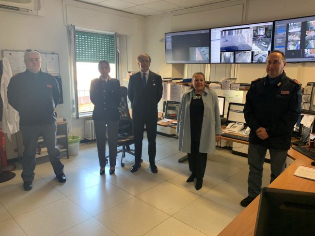 Visita-sala-operativa-Questura-8-650x488