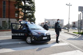 controlli-carabinieri3-325x216