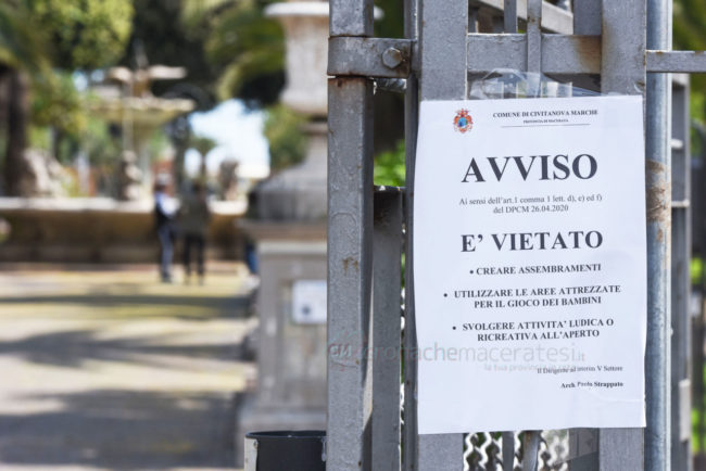covid-fase-2-giardini-di-piazza-civitanova-FDM-14-650x434