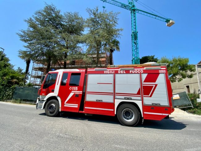 incendio-casa-costruzione-1-650x488
