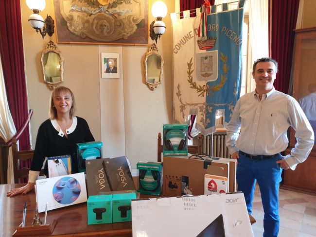 loro-piceno-donazione-scuola-infanzia