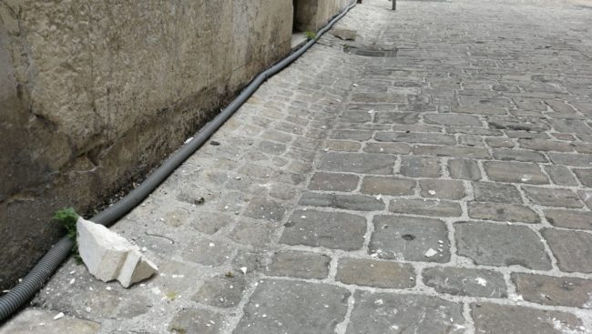 palazzo-costa-vigili-del-fuoco-pezzi-cornicione-1-650x367