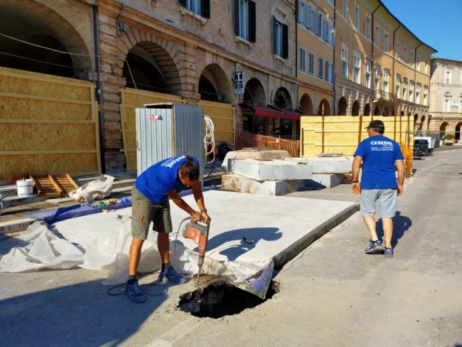 voragine-piazza-del-popolo-san-severino-1-650x488
