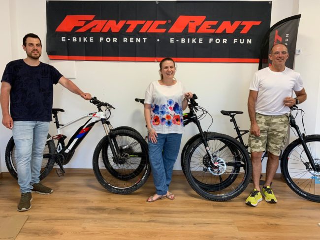 Il-punto-noleggio-e-bike-inaugurato-a-Camerino