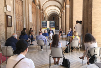 Presentazione-Lunaria-2020-325x219