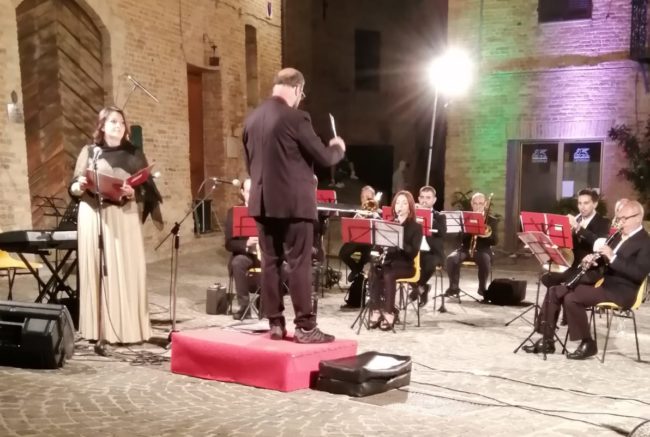 concerto-banda-monti-azzurri-1-e1595162787578-650x437