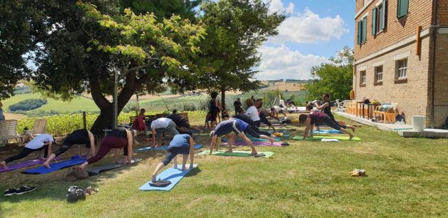festa_yoga_montelupone-13-650x316