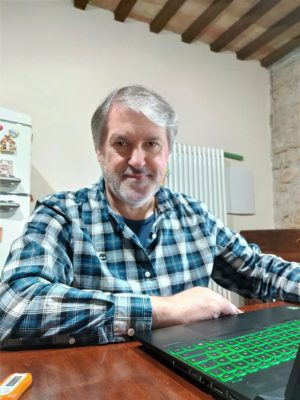 pascucci-brachetti-e-kiss-pensione-docenti-don-bosco-tolentino-3-300x400