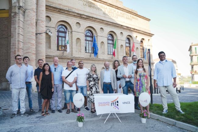 presentazione-lista-civica-macerata-insieme-miliozzi-ricotta-2020-foto-ap-29-650x433