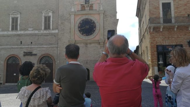 turisti-macerata2-650x367