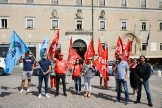 Cgil_Preefettura_FF-5-325x217