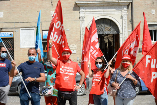 Cgil_Preefettura_FF-6-650x434