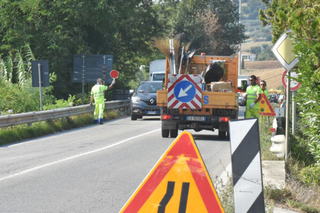 chiusura-corsia-ponte-chiarino-strada-regina-anas-FDM-2-650x434