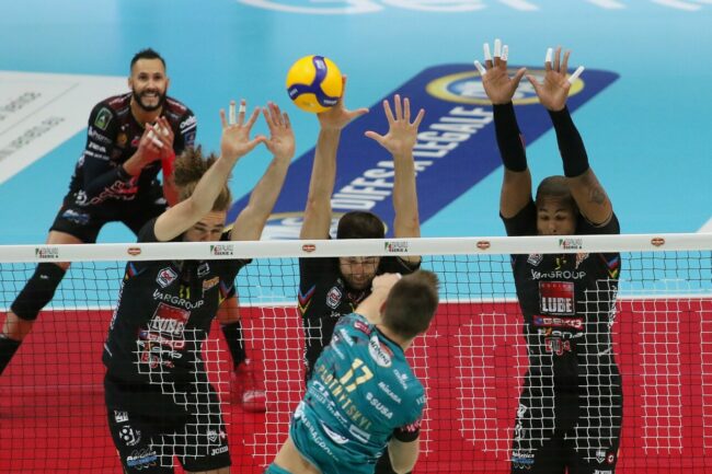 lube-perugia-finale-supercoppa-17-650x433