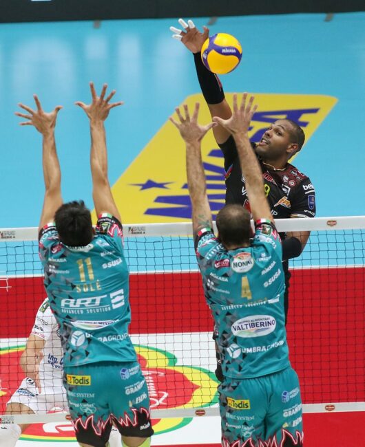 lube-perugia-finale-supercoppa-23-530x650