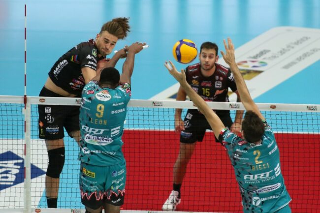 lube-perugia-finale-supercoppa-9-650x433