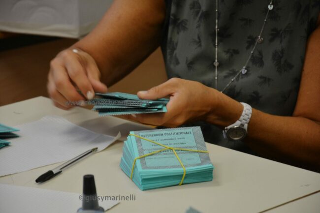 regionali-referendum-preparativi_seggi-DSC_0027--650x433