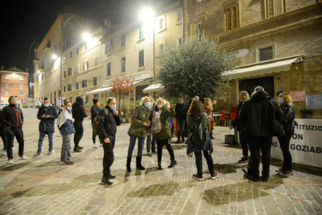 MarciaDellaLiberazione_PiazzaMazzini_FF-9-650x434