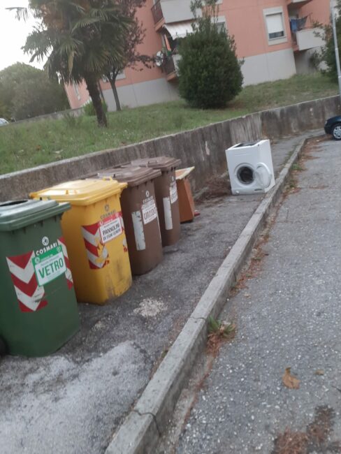 Rifiuti-Monte-San-Giusto-1-488x650
