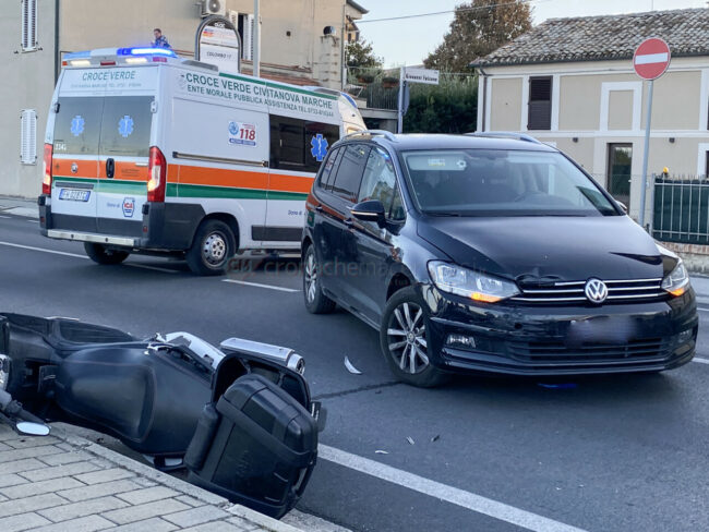 incidente-auto-contro-scooter-via-colombo-fontespina-civitanova-FDM-1-650x488